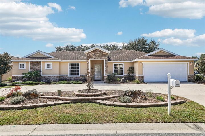 Property Photo:  5099 NE 124th Place  FL 34484 