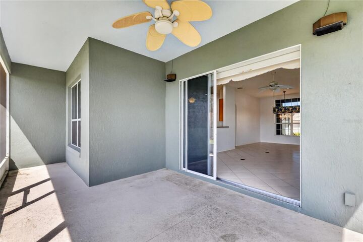 Property Photo:  7887 Crosswinds Way  FL 32757 
