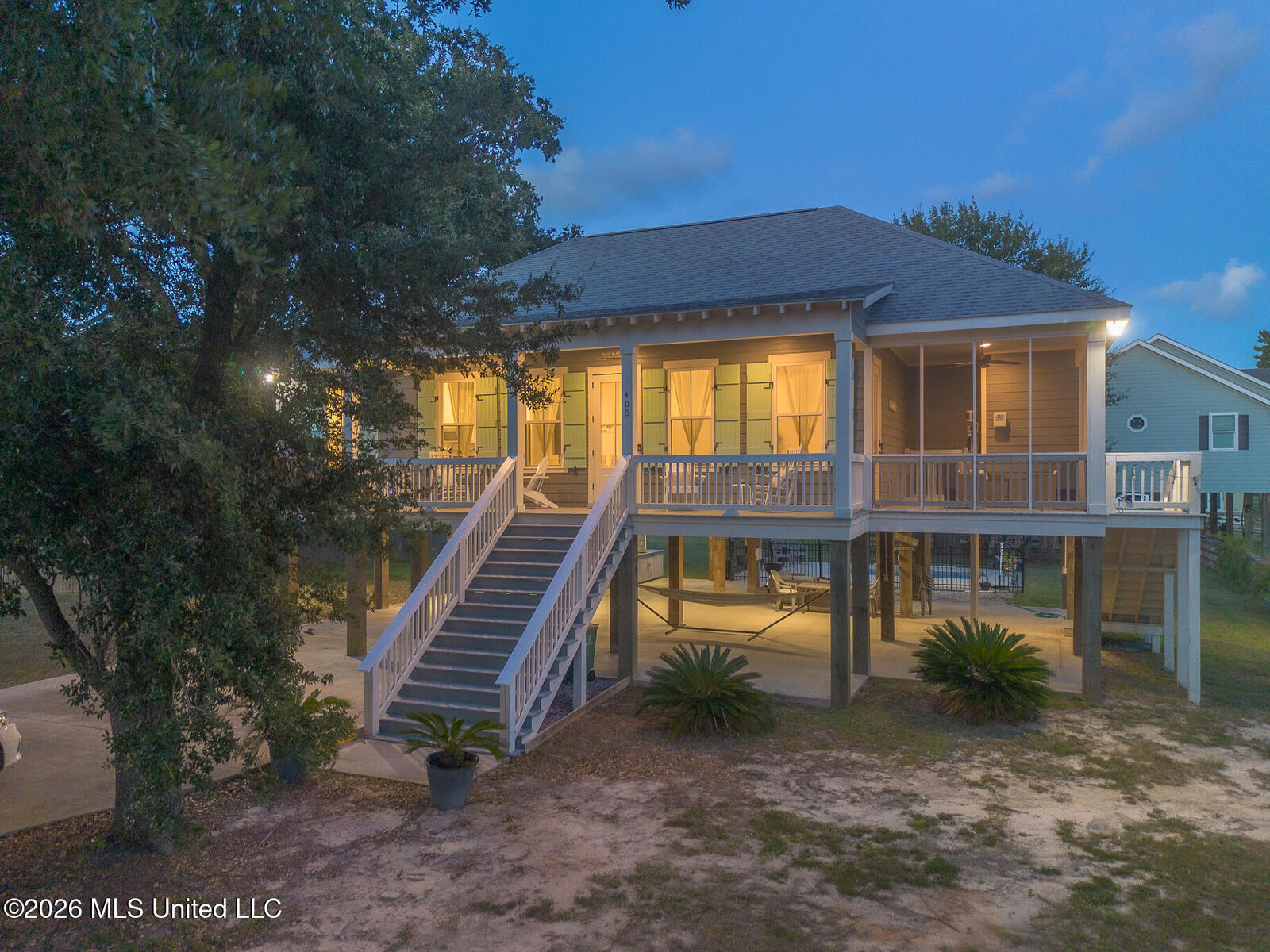 Property Photo:  405 S Cleveland Avenue  MS 39560 