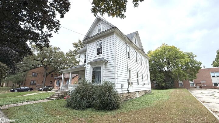 Property Photo:  309 E State Street  IA 50401 
