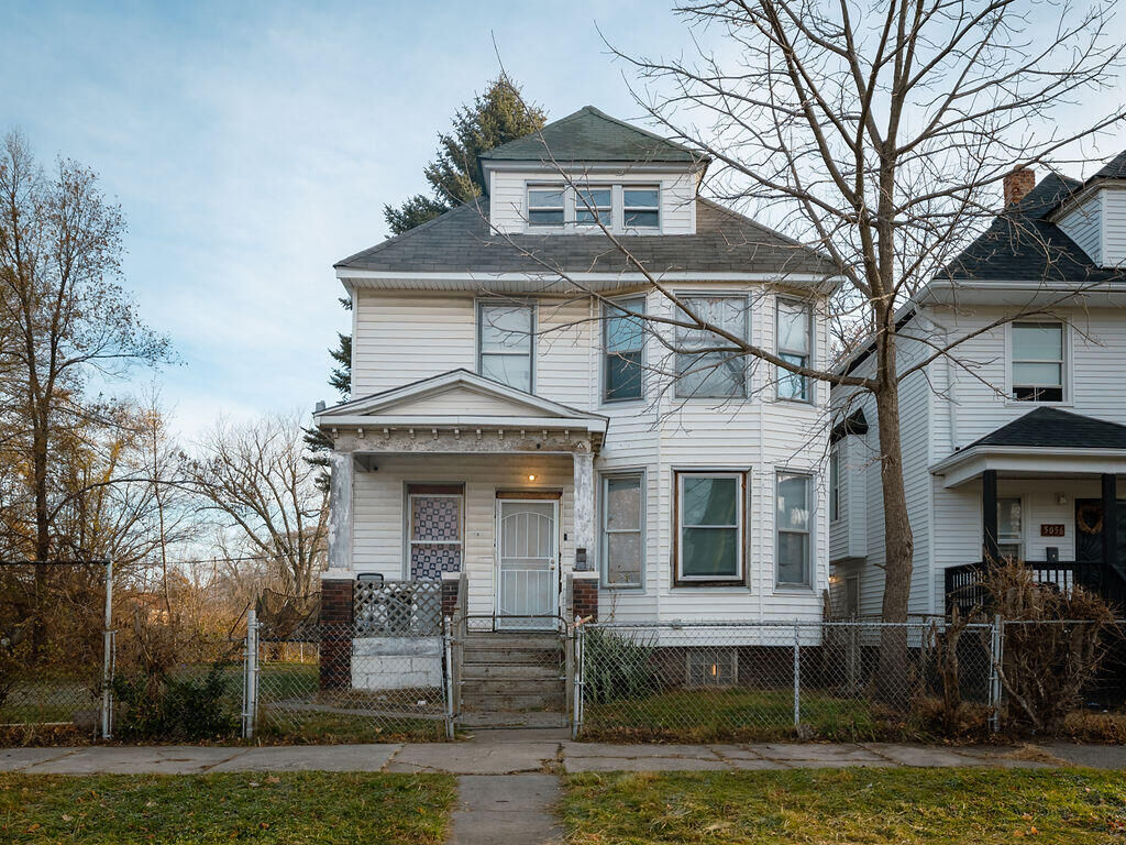 Property Photo: 5062 Parker Street MI 48213-2964