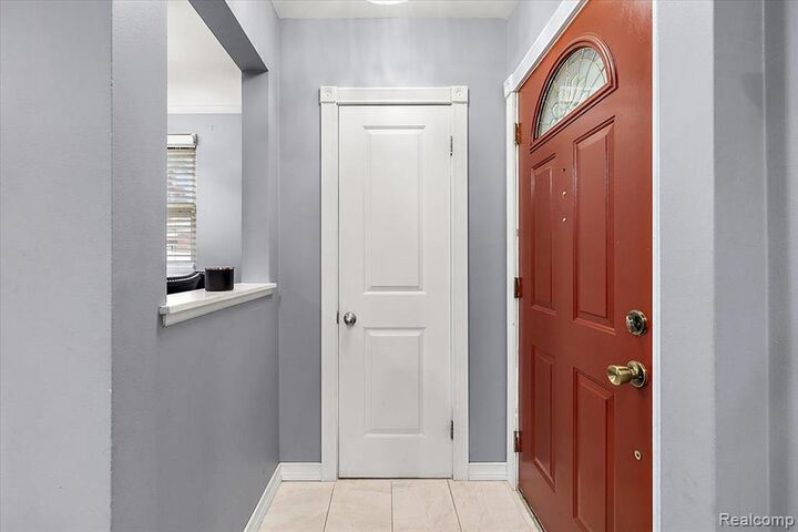 Property Photo:  8641 Whitefield Street  MI 48127 1134 