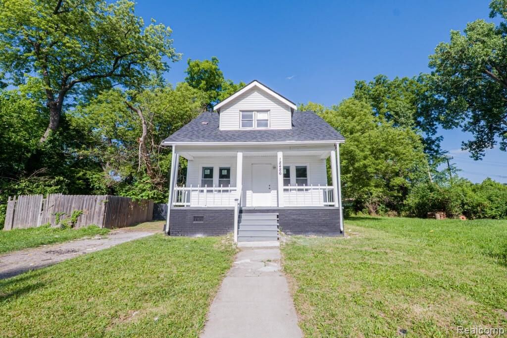 Property Photo: 18486 Trinity Street MI 48219 2451
