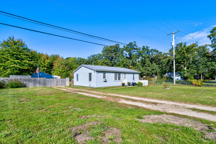 Property Photo: 1295 S Brooks Road MI 49442