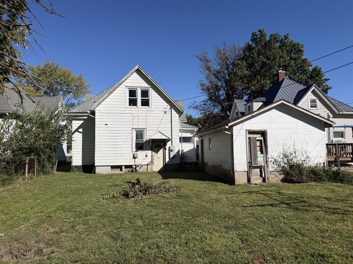 Property Photo: 10 N Oak Street IL 61956