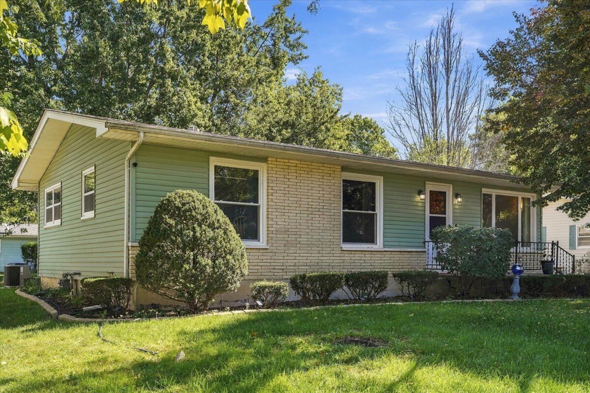 Property Photo:  506 Judd Street  IL 60420 