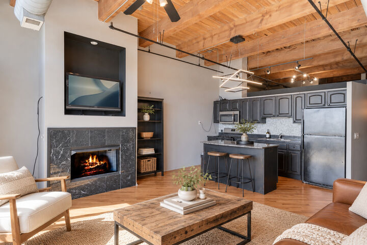 Property Photo: 1250 W Van Buren Street 511 IL 60607