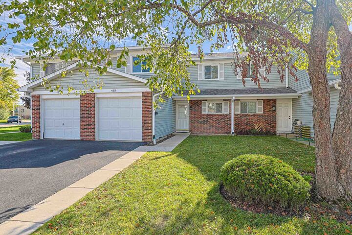 Property Photo: 485 Esselen Court IL 60188