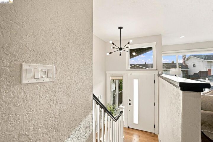 Property Photo: 476 Creighton Way CA 94619