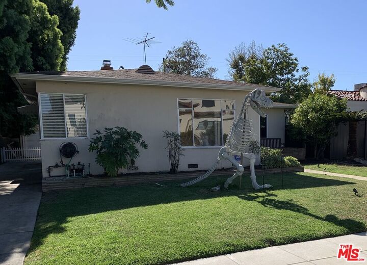 Property Photo: 2271 Prosser Avenue CA 90064