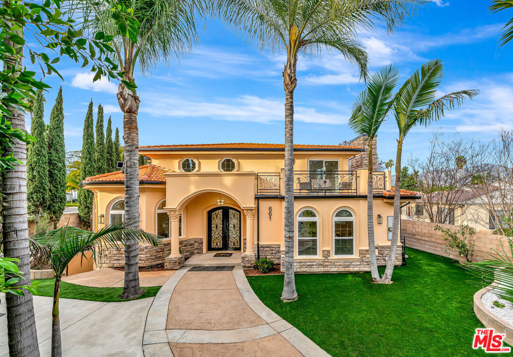 Property Photo:  661 W Lemon Avenue  CA 91007 