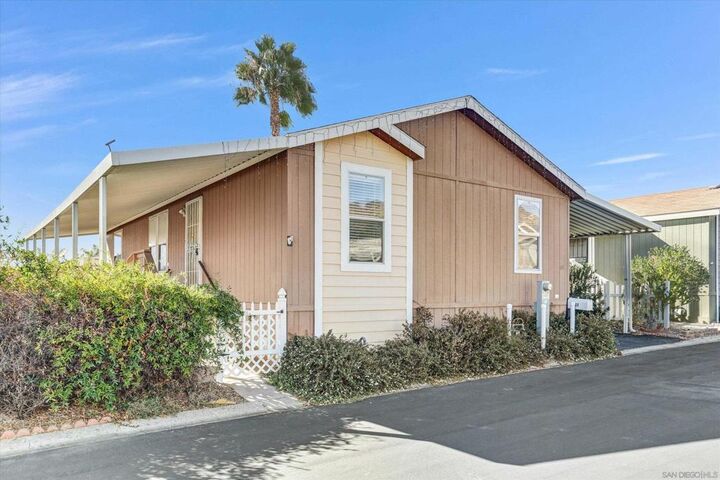 Property Photo:  450 E Bradley Ave 69  CA 92021 