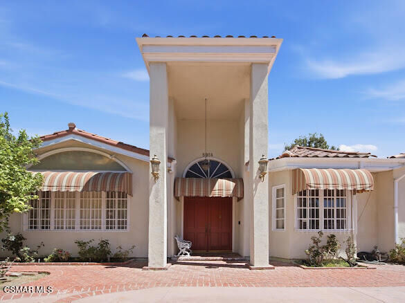 Property Photo:  5064 Gaviota Avenue  CA 91436 