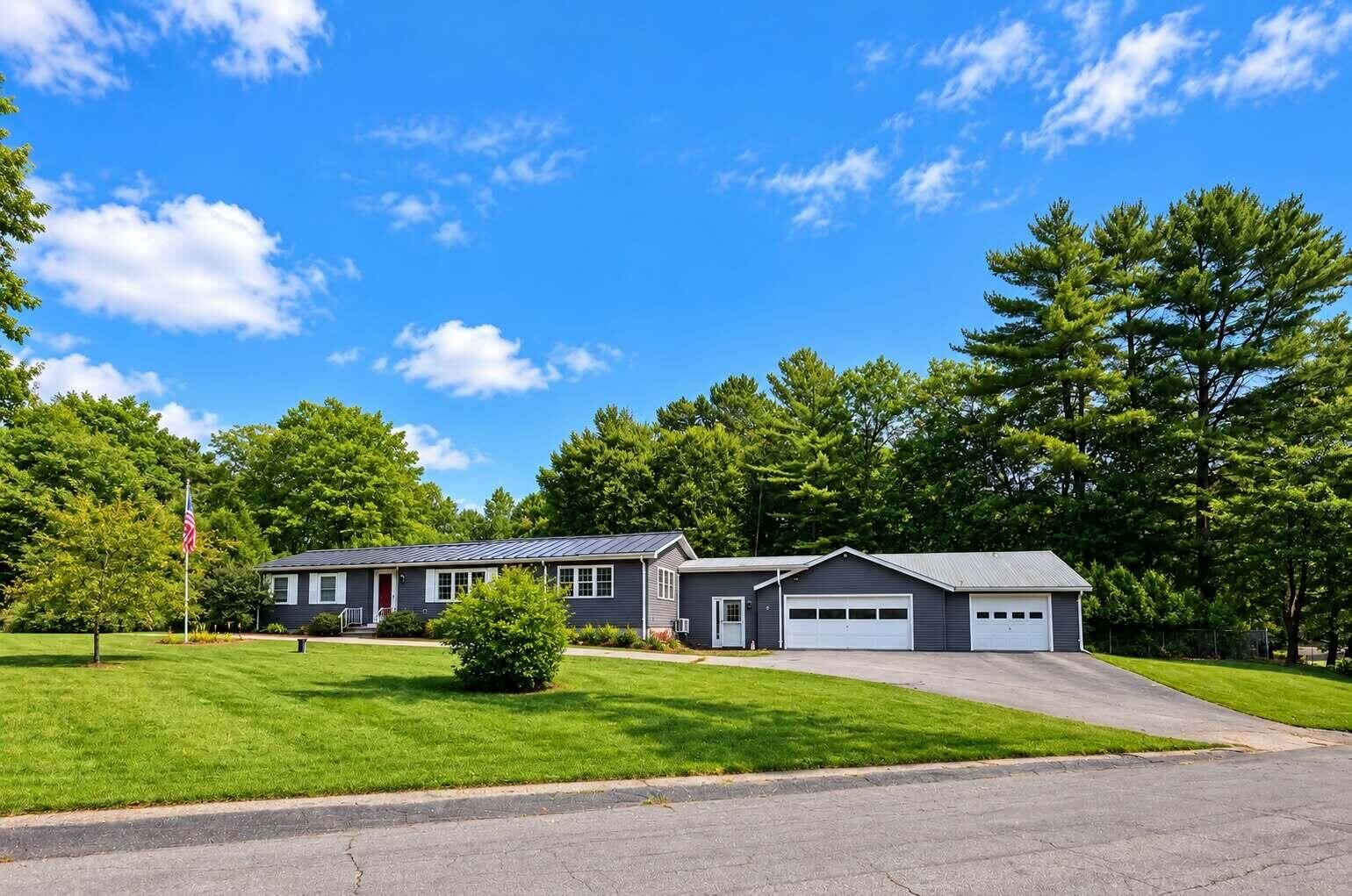 Property Photo: 35 Parkview Terrace ME 04330