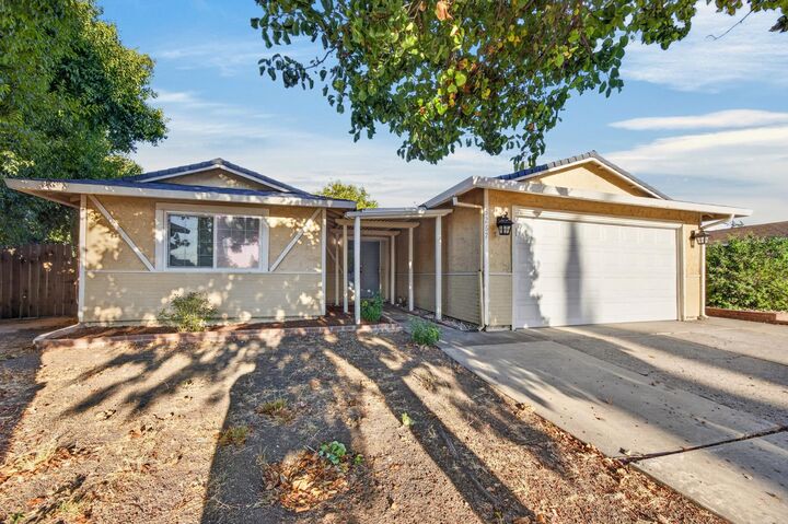 Property Photo:  5267 Village Wood Drive  CA 95823 