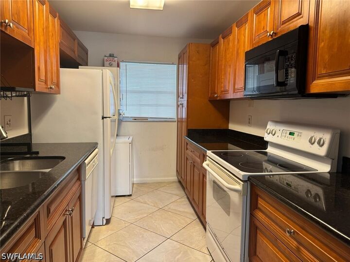 Property Photo: 4900 Biscayne Drive 21 FL 34112