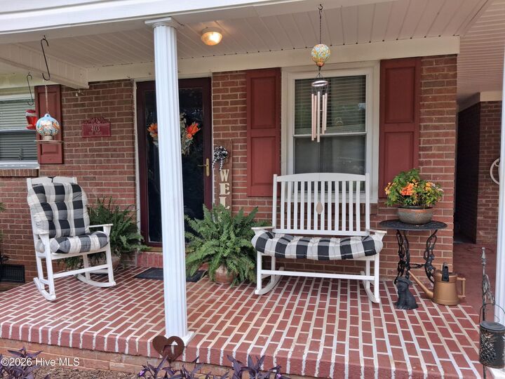 Property Photo: 403 E Tennessee Avenue NC 28016