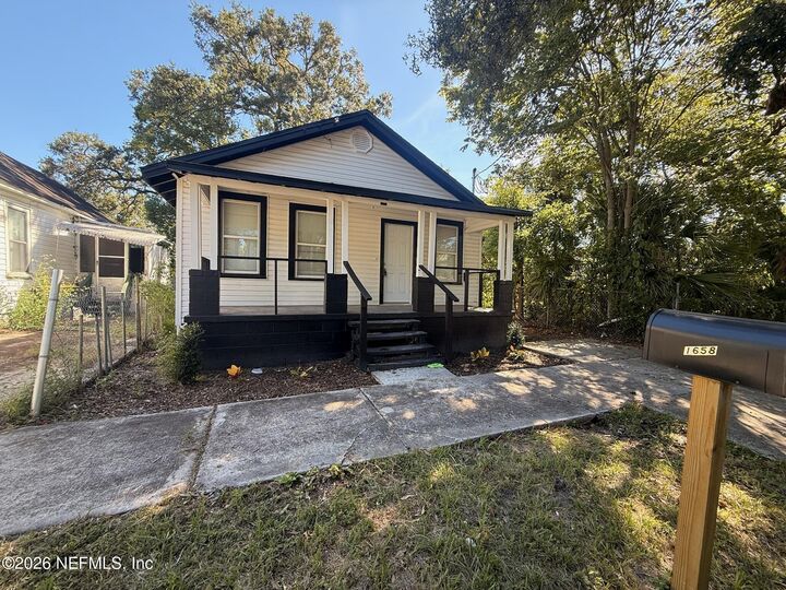 Property Photo:  1658 W 4th Street  FL 32209 