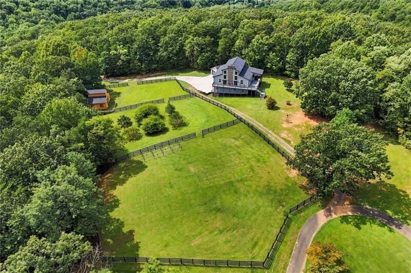 Property Photo: 279 Seven Springs Road GA 30175