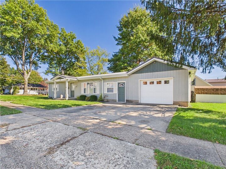Property Photo:  301 Vernon Street  OH 45750 