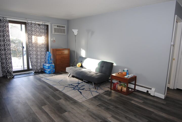 Property Photo:  8 Strawberry Bank Road  NH 03062 