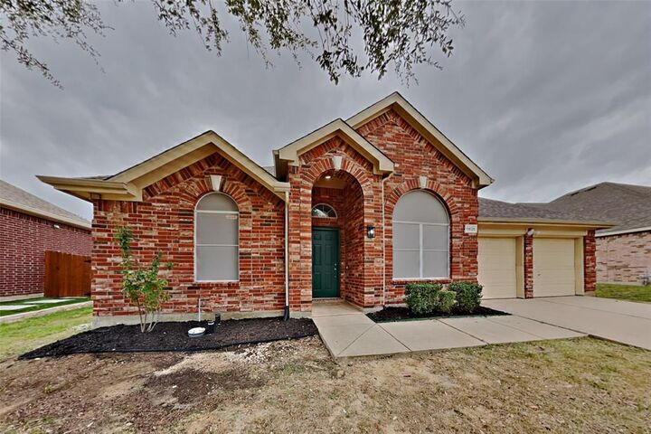 Property Photo:  11825 Warbler Lane  TX 76244 