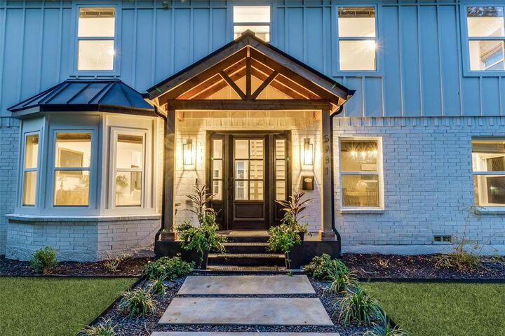 Property Photo: 5931 Kenwood Avenue TX 75206