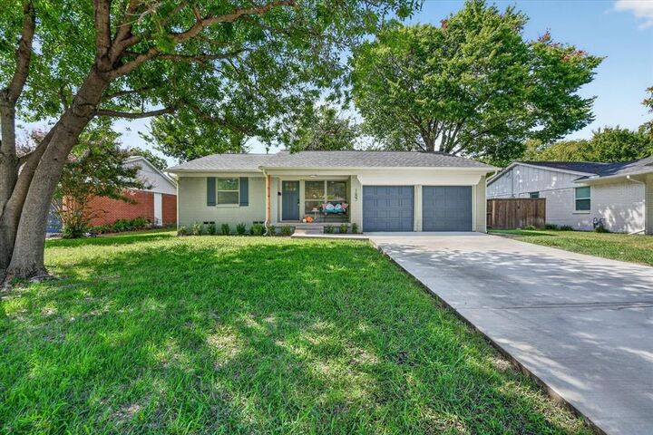 Property Photo:  1607 Nantucket Drive  TX 75080 