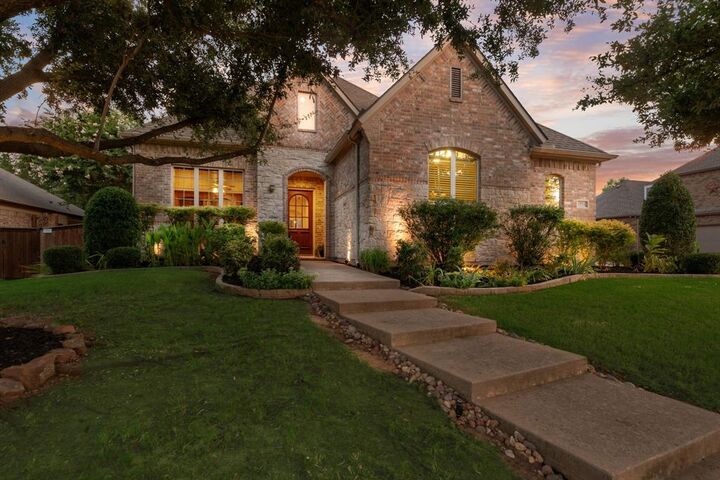 Property Photo:  1516 Silverleaf Drive  TX 76248 