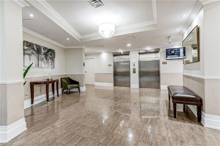 Property Photo:  40 Harding Boulevard 603  ON L4C 9S5 