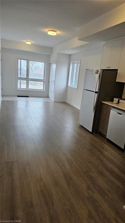Property Photo:  40 Palace Street J2  ON N2E 3R9 