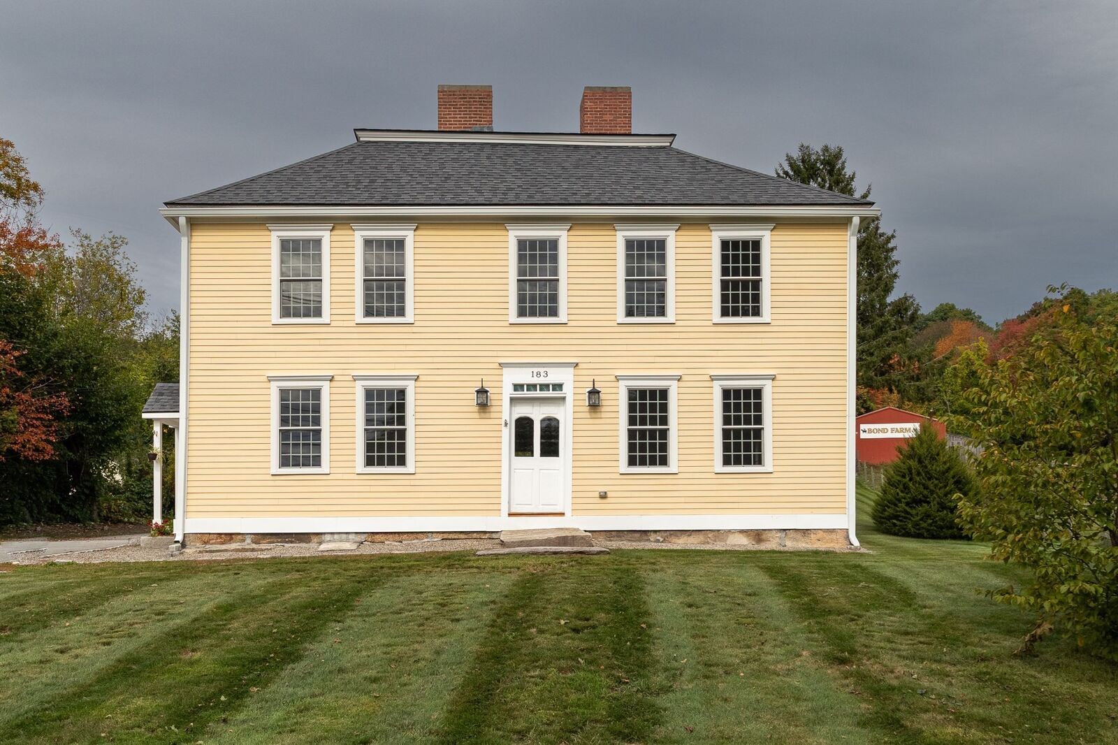 Property Photo: 183 Main St MA 01505