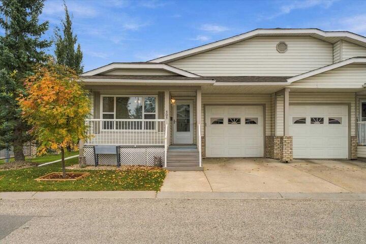 Property Photo:  10550 111 Street N 101  AB T8V 8G4 