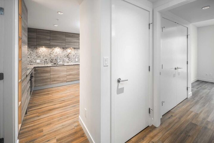 Property Photo:  310 12 Avenue SW 1002  AB T2R 0H2 