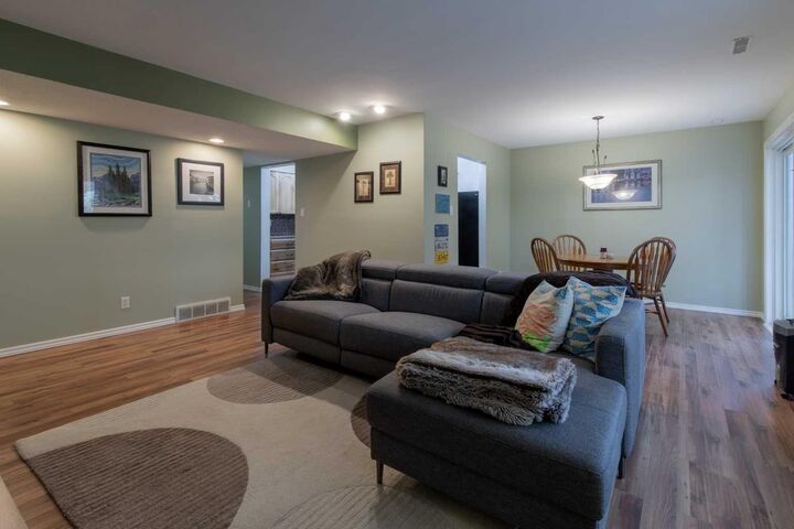 Property Photo:  2207 8 Avenue S 208  AB T1J 4G1 