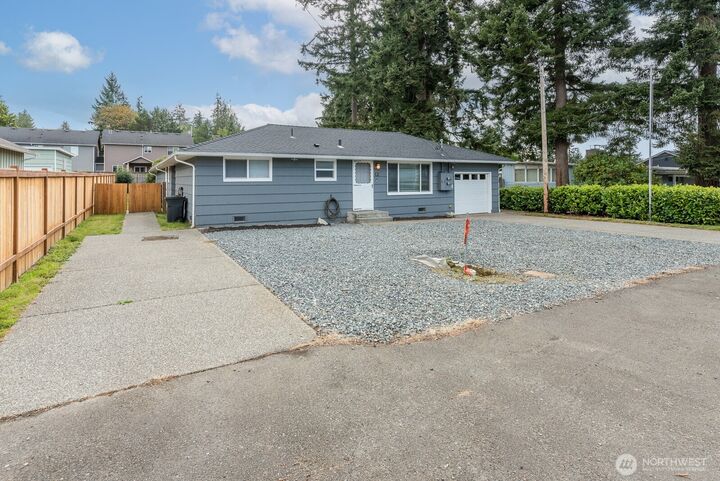 Property Photo: 10 E Beech Street WA 98203