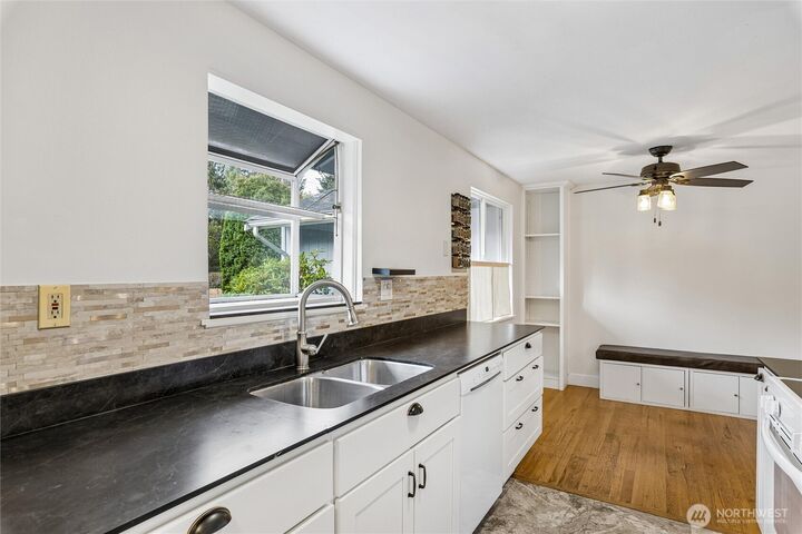 Property Photo: 4505 228th Street SW WA 98043
