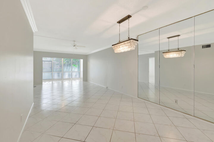 Property Photo:  2440 SW 22nd Avenue 711  FL 33445 