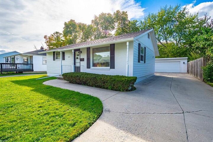 Property Photo:  1009 16th Street  MI 48060 