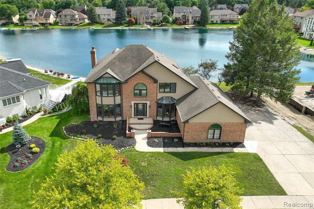 Property Photo: 8828 Grace Street MI 48317