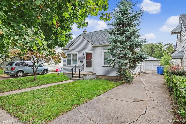 Property Photo:  4705 Weddell Street  MI 48125 