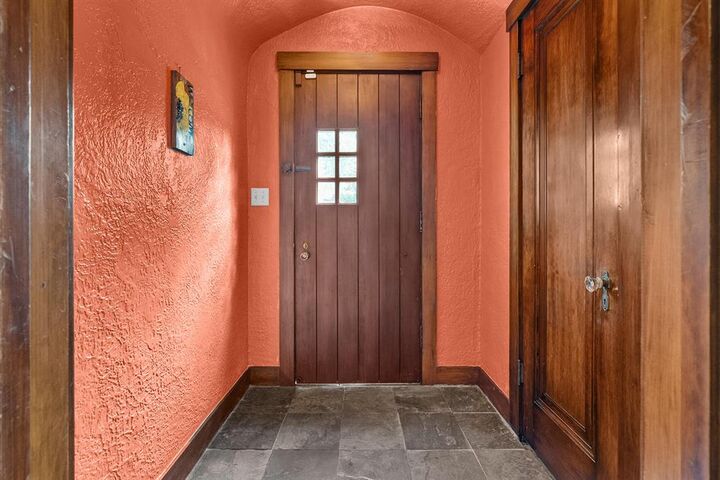Property Photo:  179 N Union Street N  MI 49017 