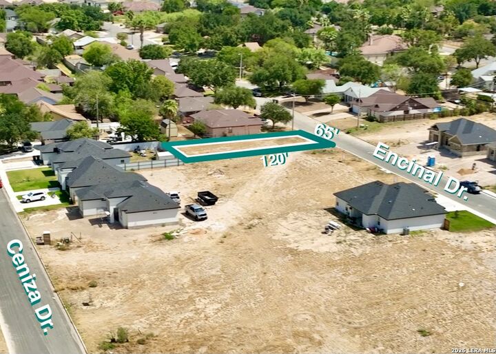 Property Photo:  749 Encinal Dr  TX 78852 