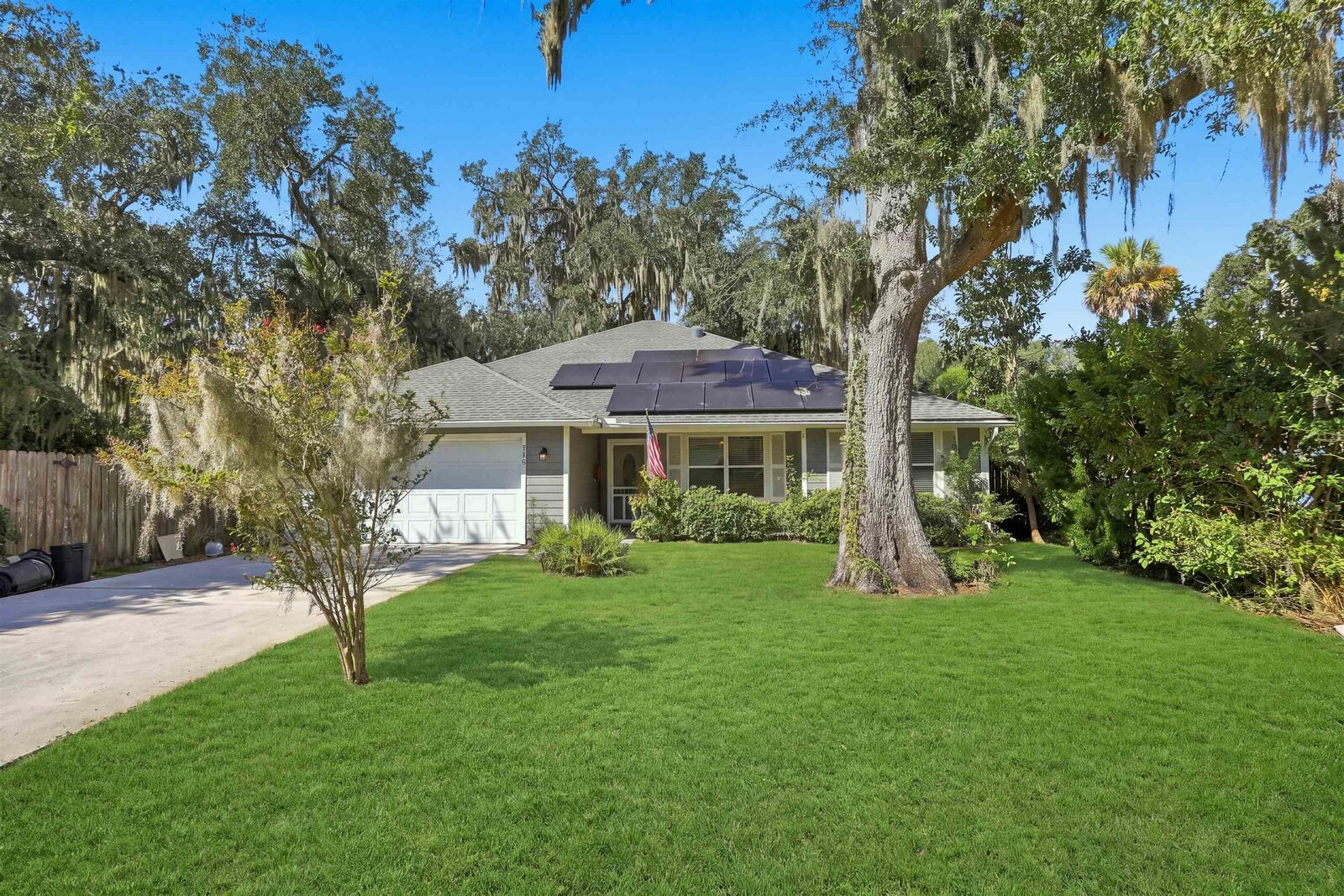 Property Photo:  230 Mimosa Rd  FL 32086 