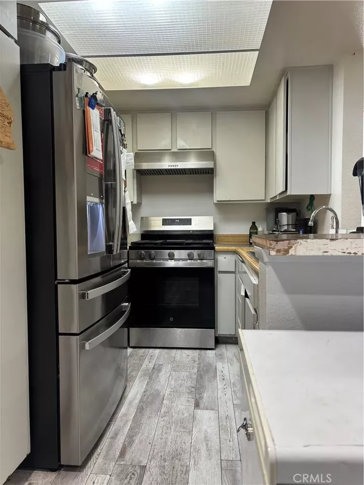 Property Photo:  700 W 3rd  CA 92701 