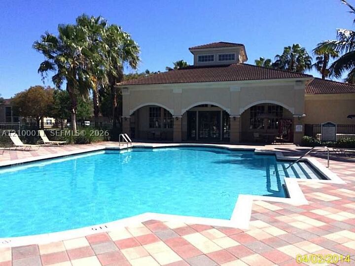 Property Photo:  2541 Centergate Dr 101  FL 33025 