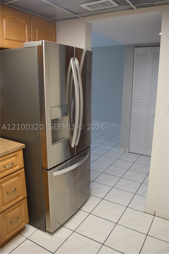 Property Photo:  11800 SW 18th St 306-4  FL 33175 