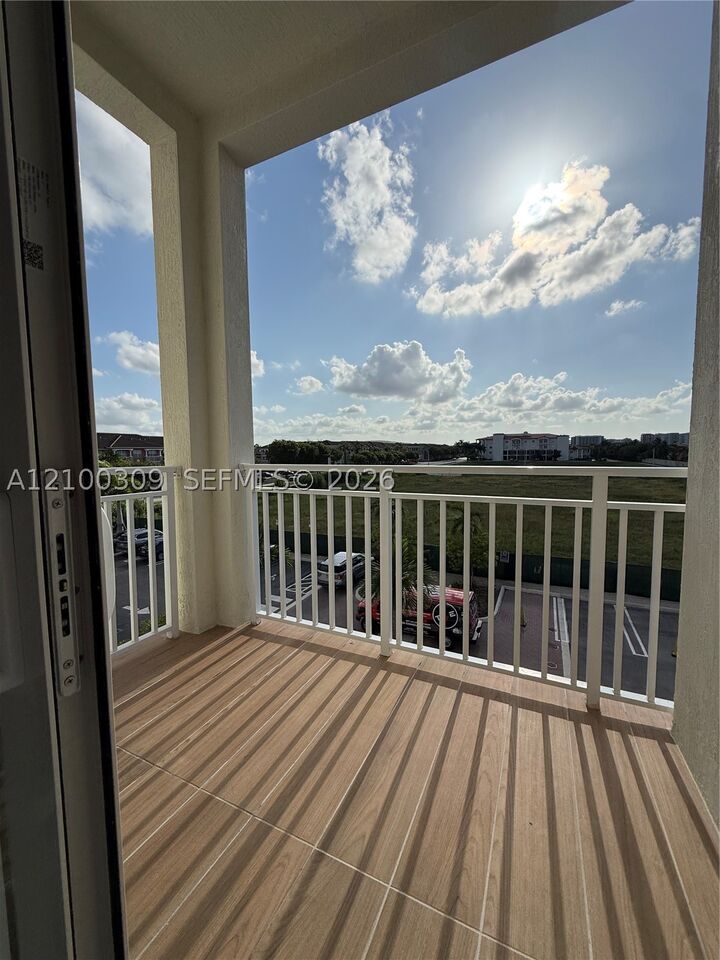 Property Photo:  11150 NW 82nd St 310  FL 33178 