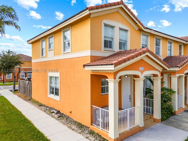Property Photo:  10902 SW 240th St 10902  FL 33032 