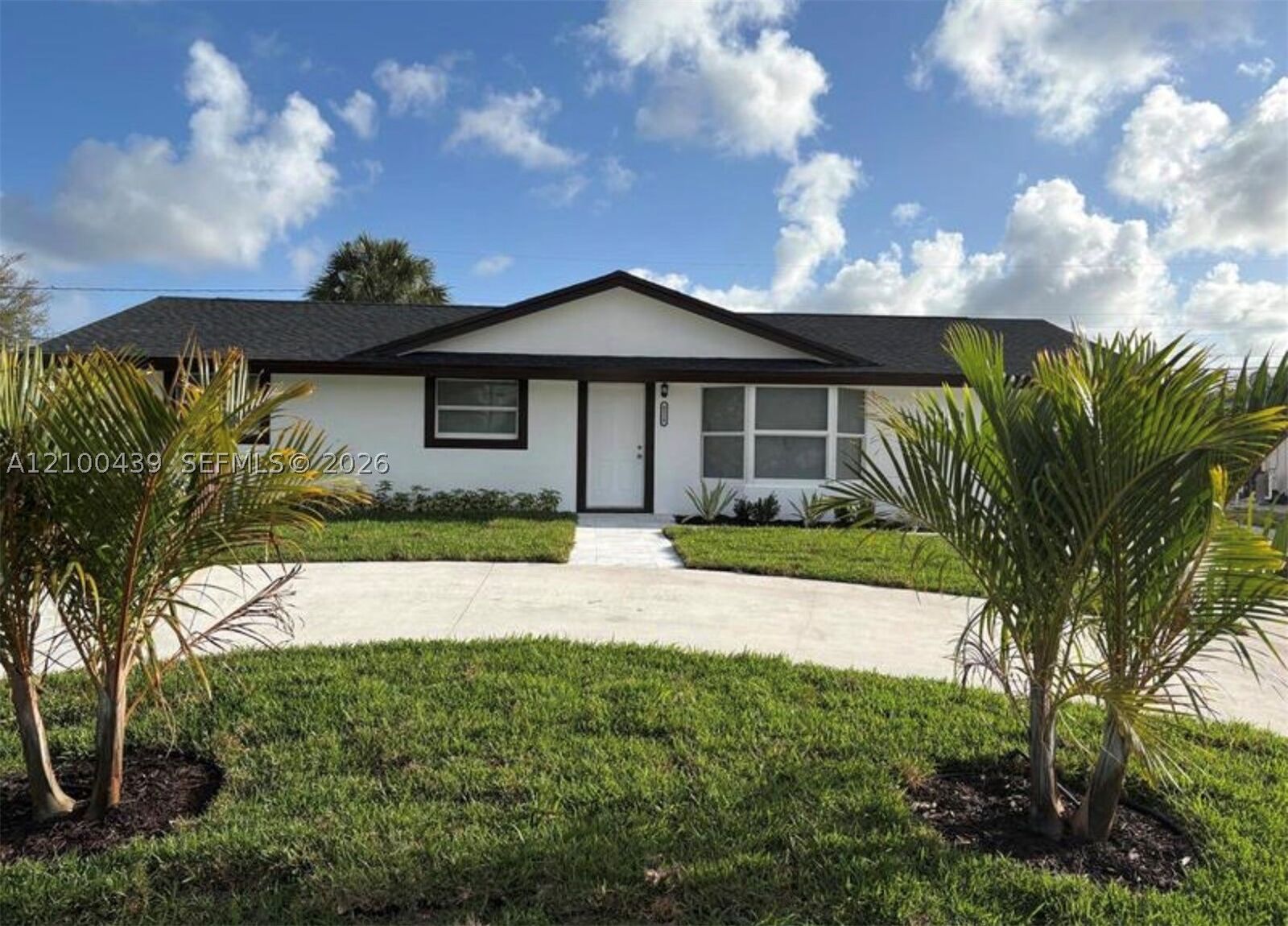Property Photo:  4318 Crestdale St  FL 33410 